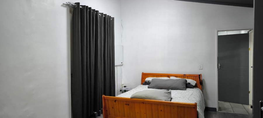2 Bedroom Property for Sale in Westridge Western Cape